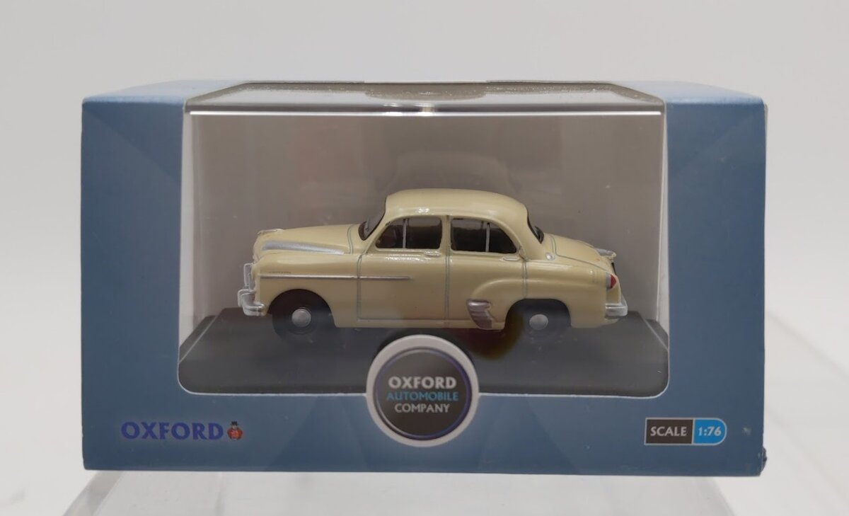 Oxford Diecast 76VWY007 1:76 Scale Metallichrome Blue Vauxhall Wyvern Diecast