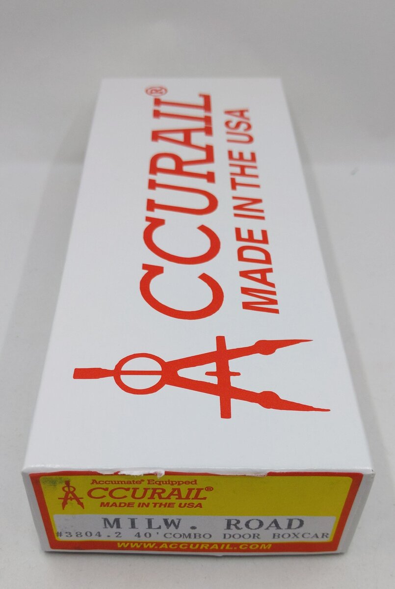 Accurail 3804.2 HO Scale Milwaukee Road 40' Combination Door Boxcar-Road#: 29216