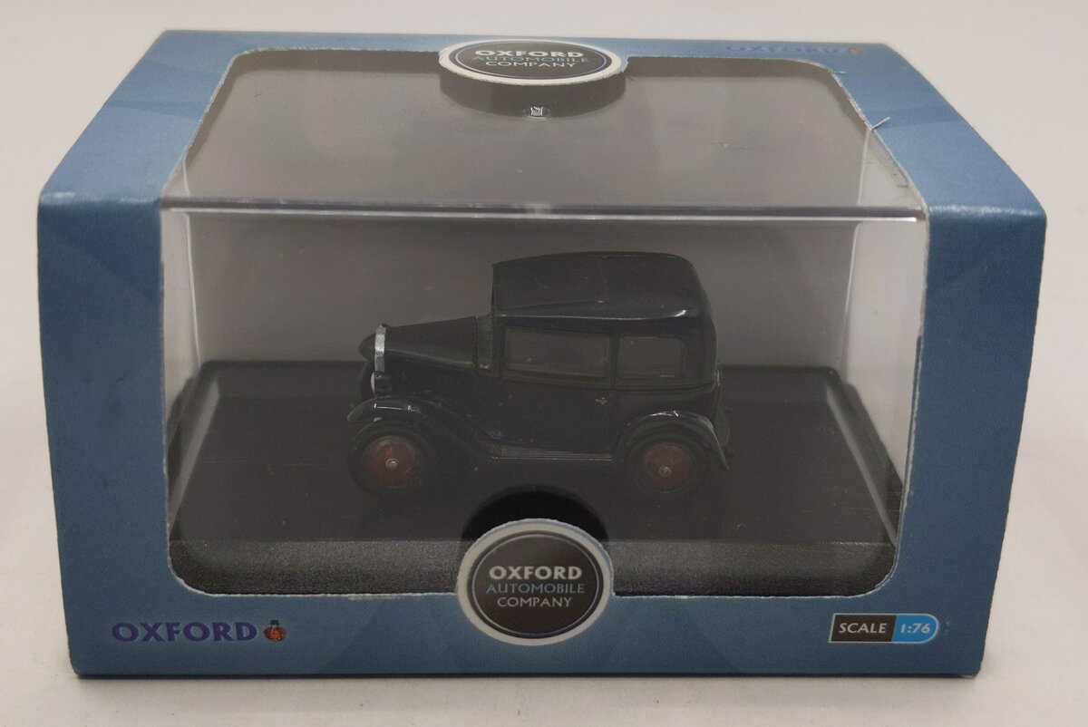 Oxford Diecast 76ASS005 1:76 Scale Austin Seven RN Saloon Black/Red