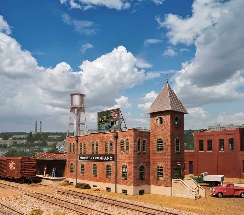 Walthers 933-4104 HO Vintage Brick Warehouse Kit