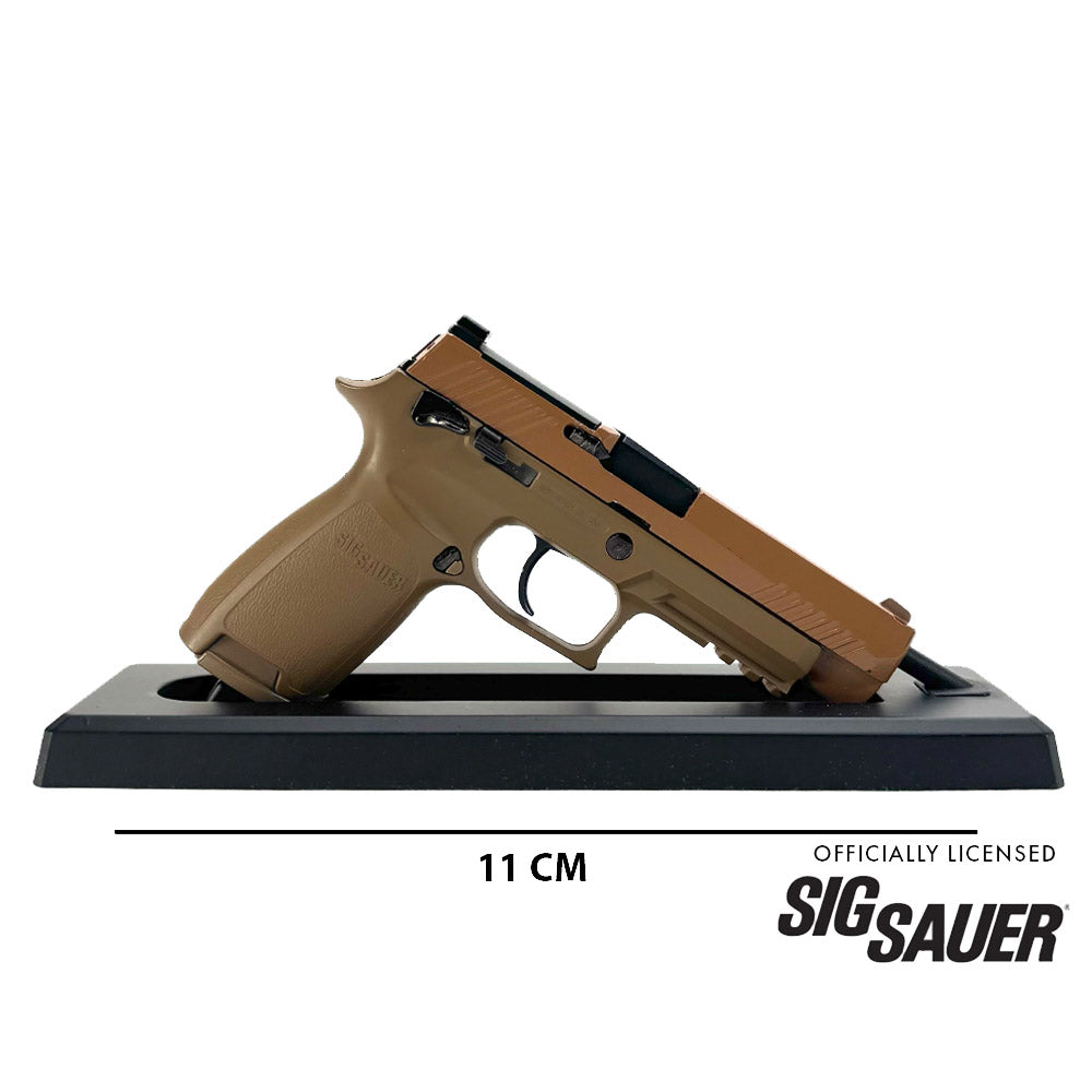 GoatGuns M17-TAN SIG SAUER M17 Diecast Model