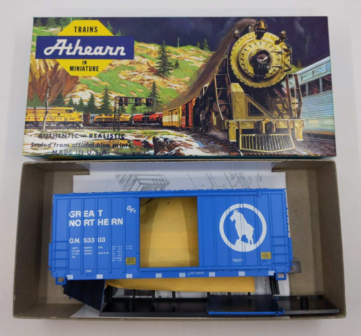 Athearn 1953 HO Great Northern 40’ Hi-Cube Box Car Kit #53303