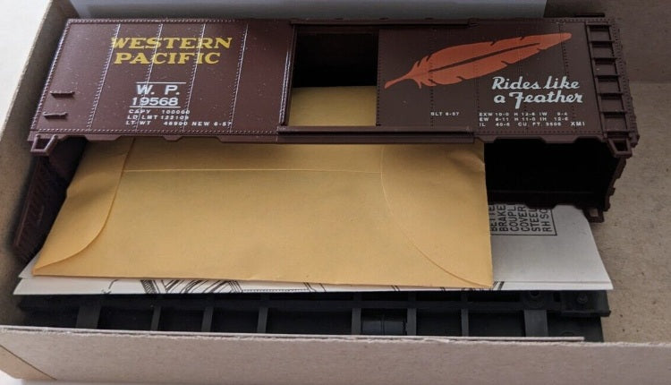 Athearn 1115-2 HO Western Pacific "Rides Like A Feather" 40' Boxcar Kit