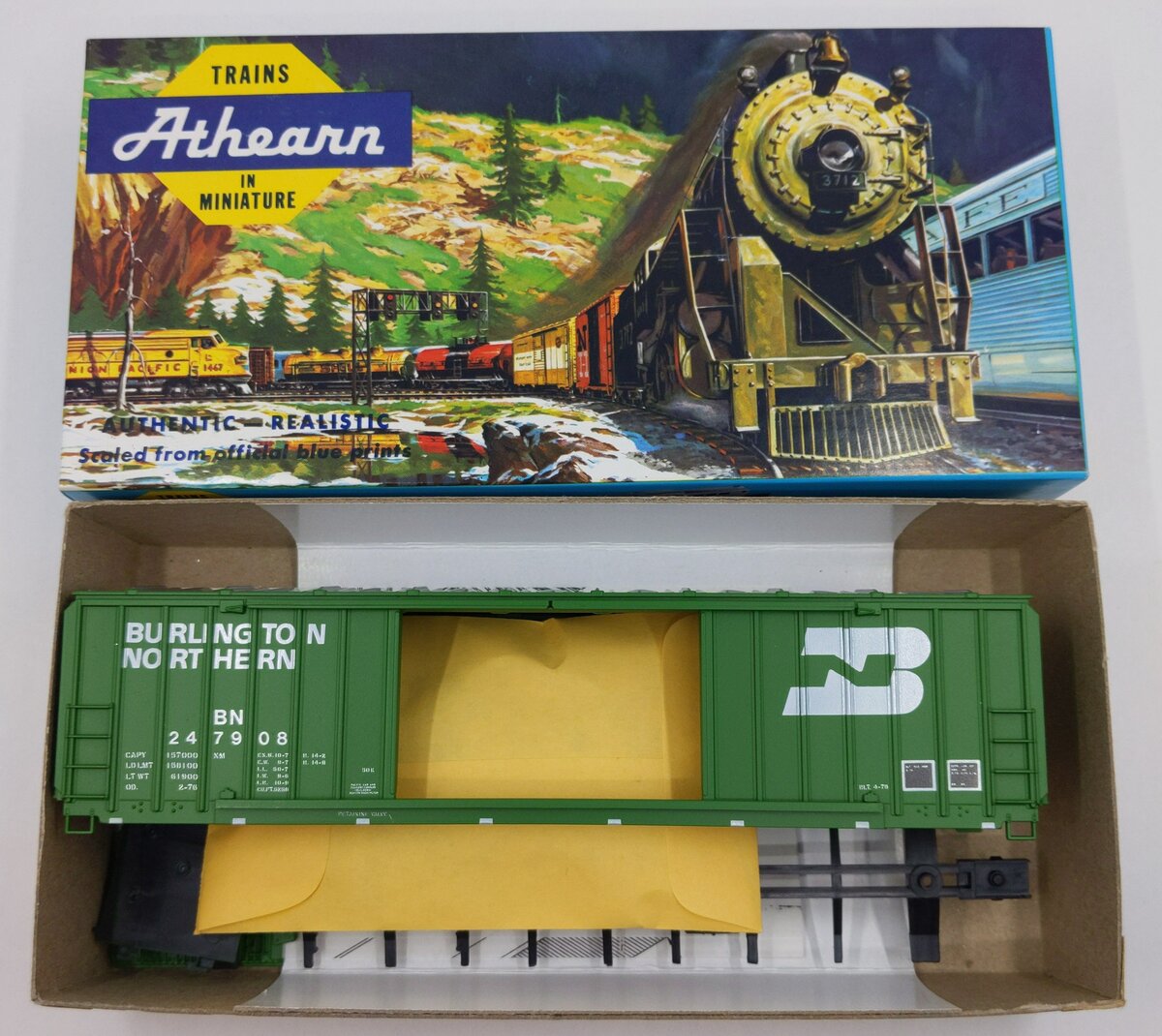 Athearn 5075 HO Burlington Northern 50' Railbox Double Door Boxcar # 247908 Kit
