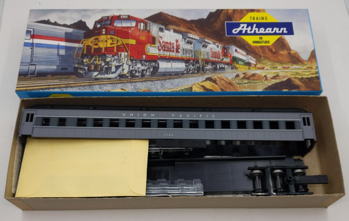 Athearn 241 HO Scale model train Std Coach Cler Roof Kit
