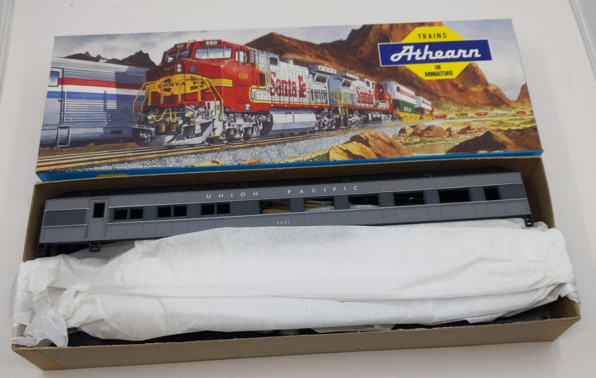 Athearn 2531 HO UNION PACIFIC OVERLAND STANDARD DINER KIT