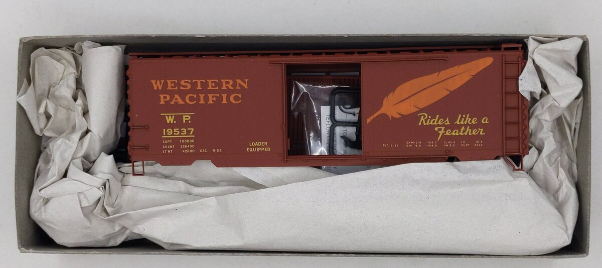Accurail 3419 HO Scale Western Pacific PS-1 Steel Boxcar (Road #: 19537)