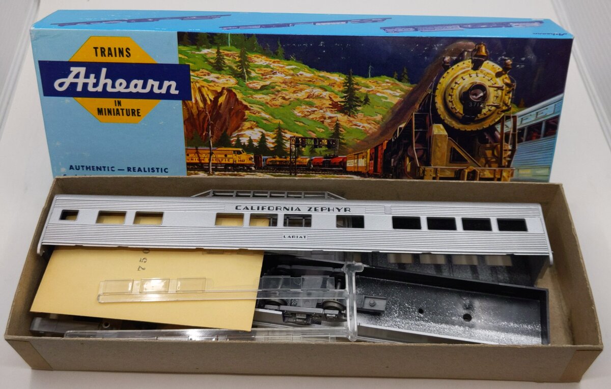 Athearn 5887-1 HO California Zephyr-Vista Dome "Lariat Passenger" Kit