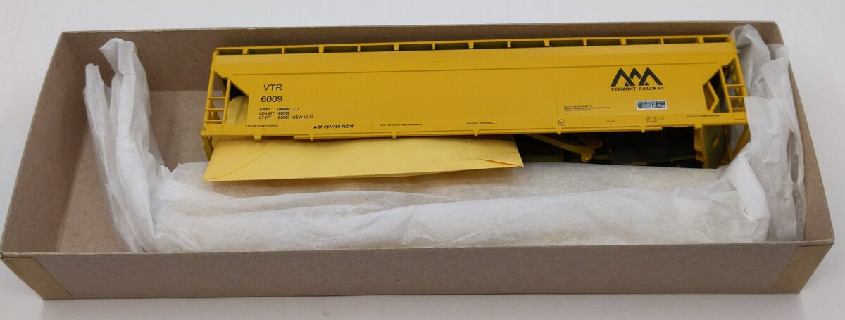 Athearn 850-2 HO Vermont Railway 3 Peaks Herald Hopper Kit #6009