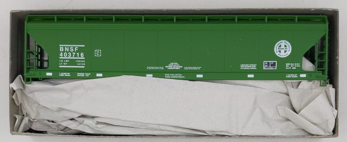 Accurail 12048 HO Scale Burlington Northern Santa Fe ACF 3-Bay Covered Hopper
