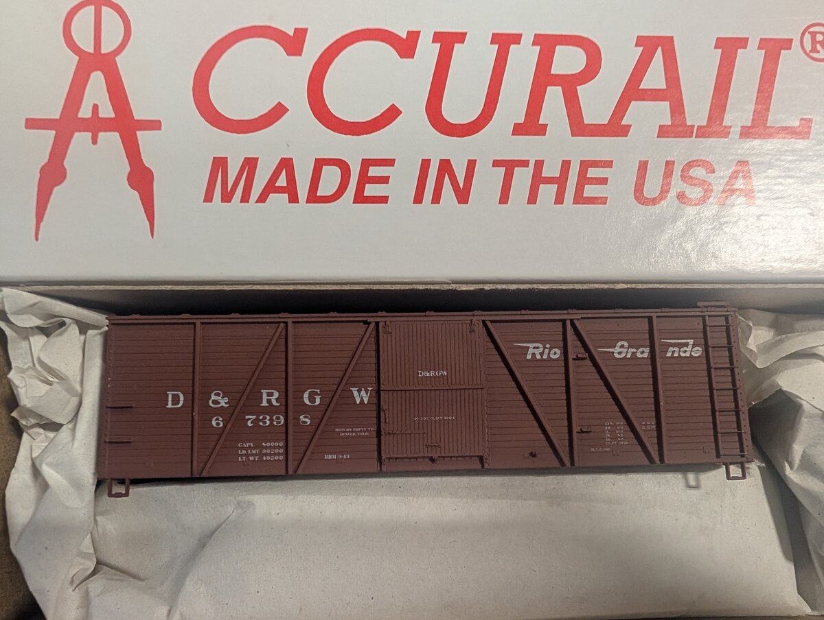 Accurail 7008.1 HO Scale Denver & Rio Grand Western 40' 6-Panel Wood Boxcar