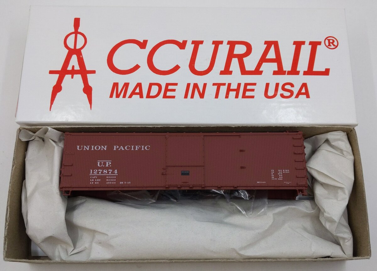 Accurail 4613.1 HO Union Pacific 40' USRA DBL Sheath Boxcar Kit #127874
