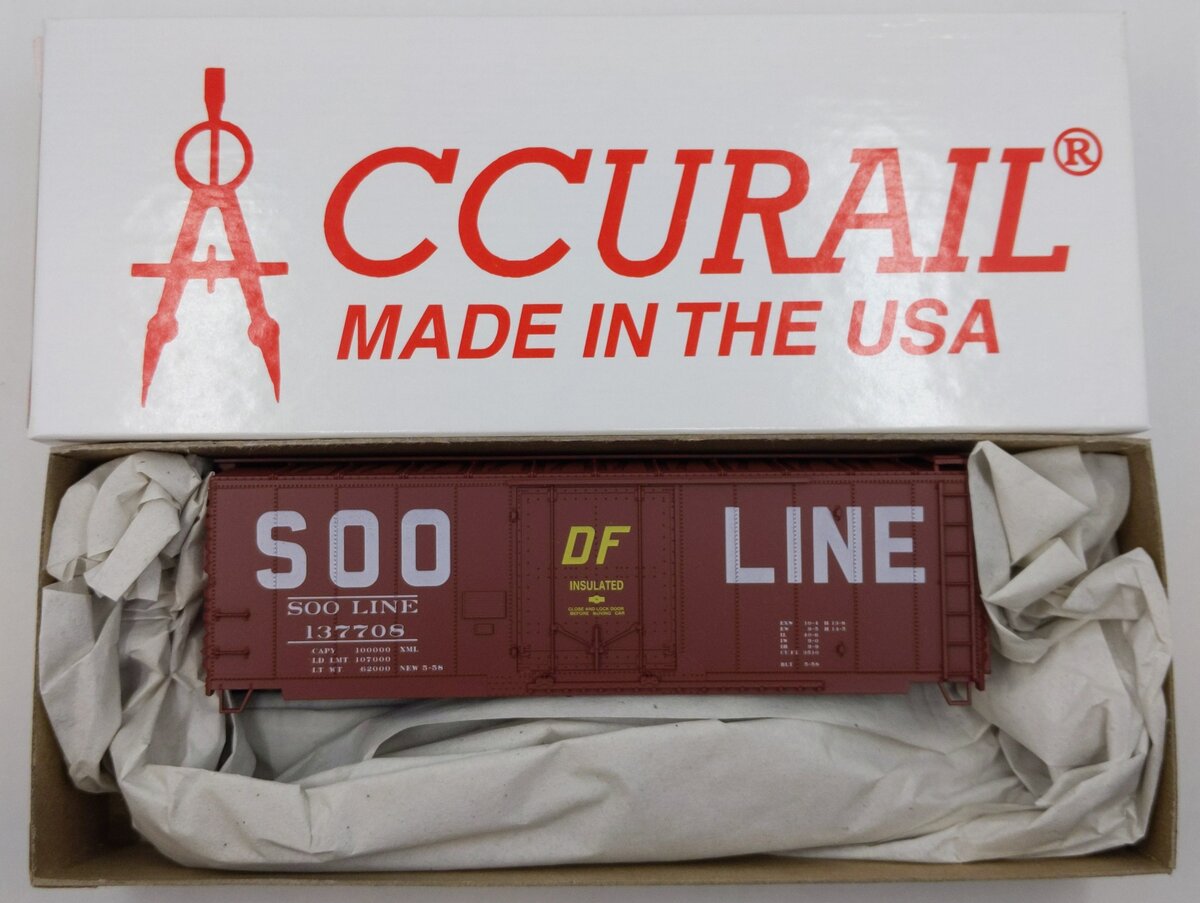 Accurail 3104.1 HO SOO Lines 40' Plug Door Boxcar Kit #137708