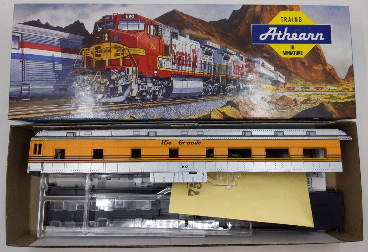 Athearn 2482 HO Rio Grande Observation Ski Passenger Car Kit #107