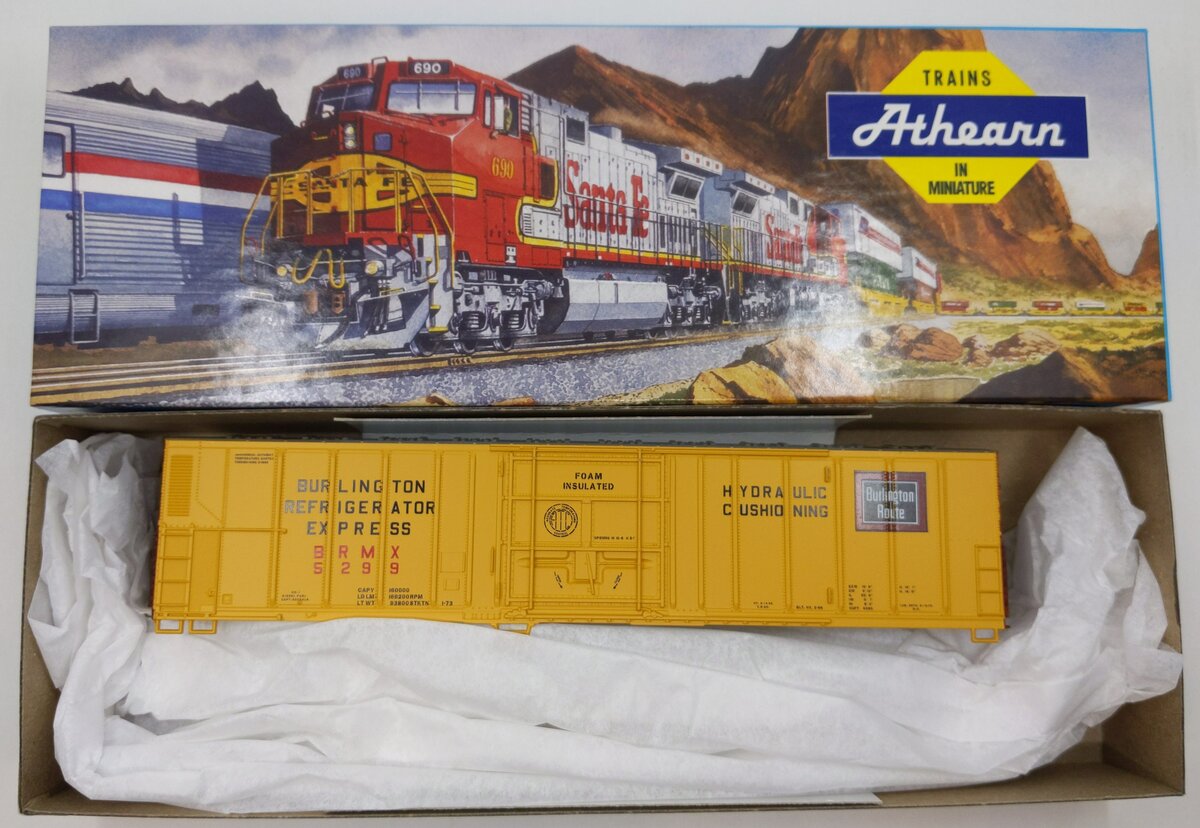 Athearn 5464 HO Burlington 57' Mechanical Reefer Kit