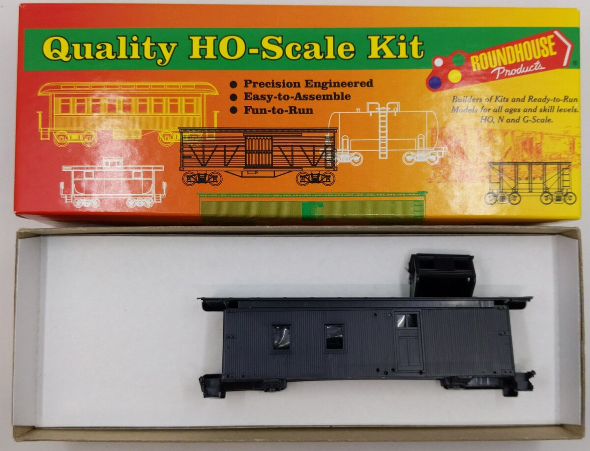 Roundhouse 03400 HO 30' Small Side Caboose Undecorated