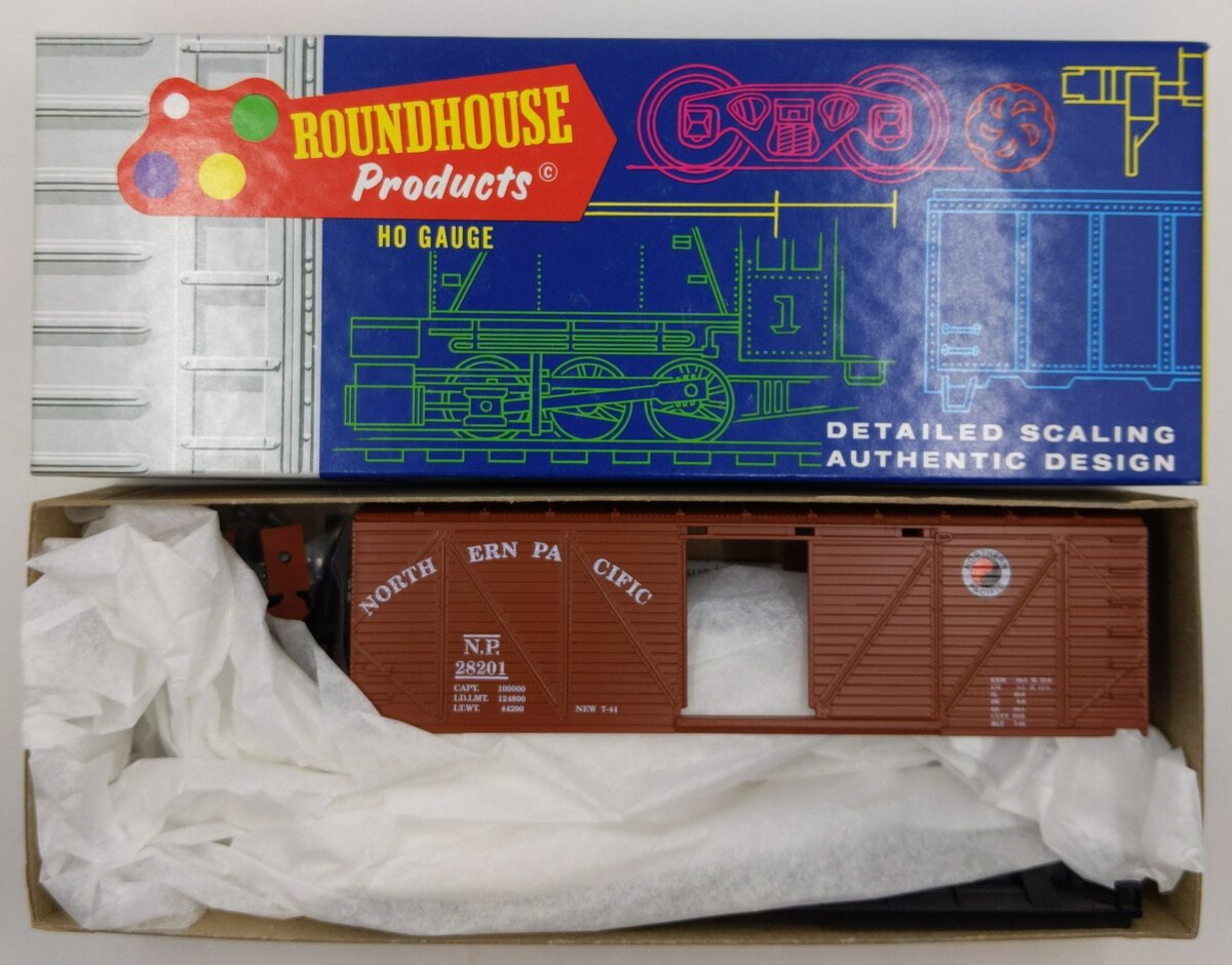 Roundhouse 7869 HO Northern Pacific 40' Truss-Side Boxcar # 28201 Kit