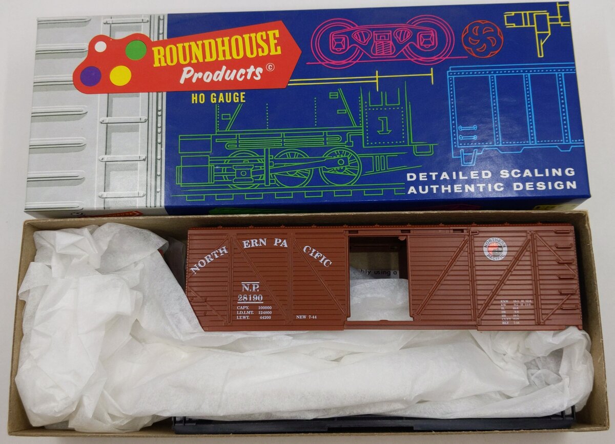 Roundhouse 7869 HO Northern Pacific 40' Truss-Side Boxcar # 28190 Kit