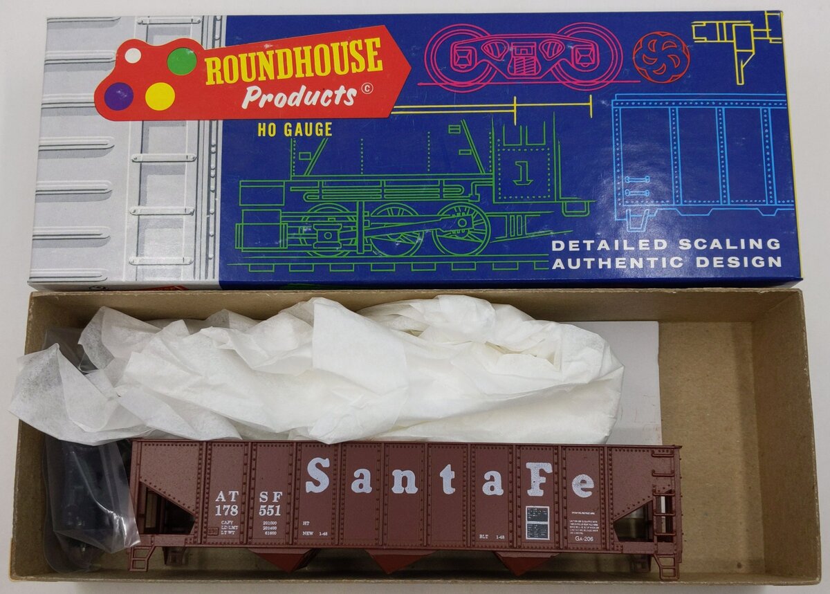 Roundhouse 3230 HO Santa Fe 3 Bay Rib Side Hopper Car Kit #178551