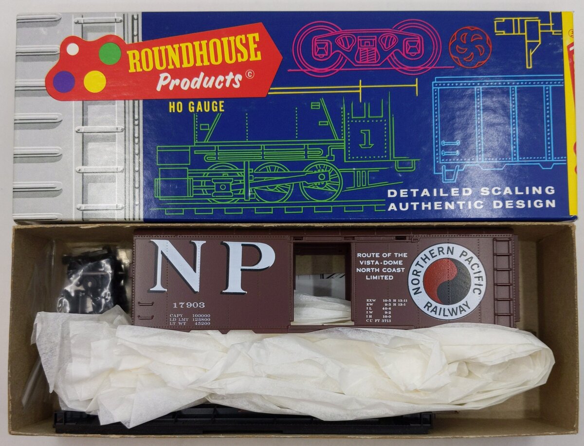 Roundhouse 1087 HO Northern Pacific 40' Roundtop Box Car Road # 17903 Kit