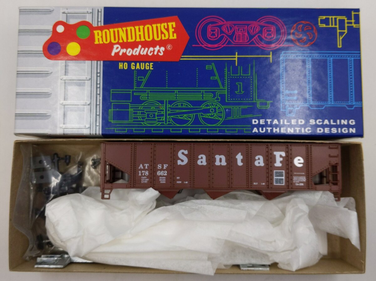 Roundhouse 3230 HO Santa Fe 3-Bay Side Hopper Kit #178662