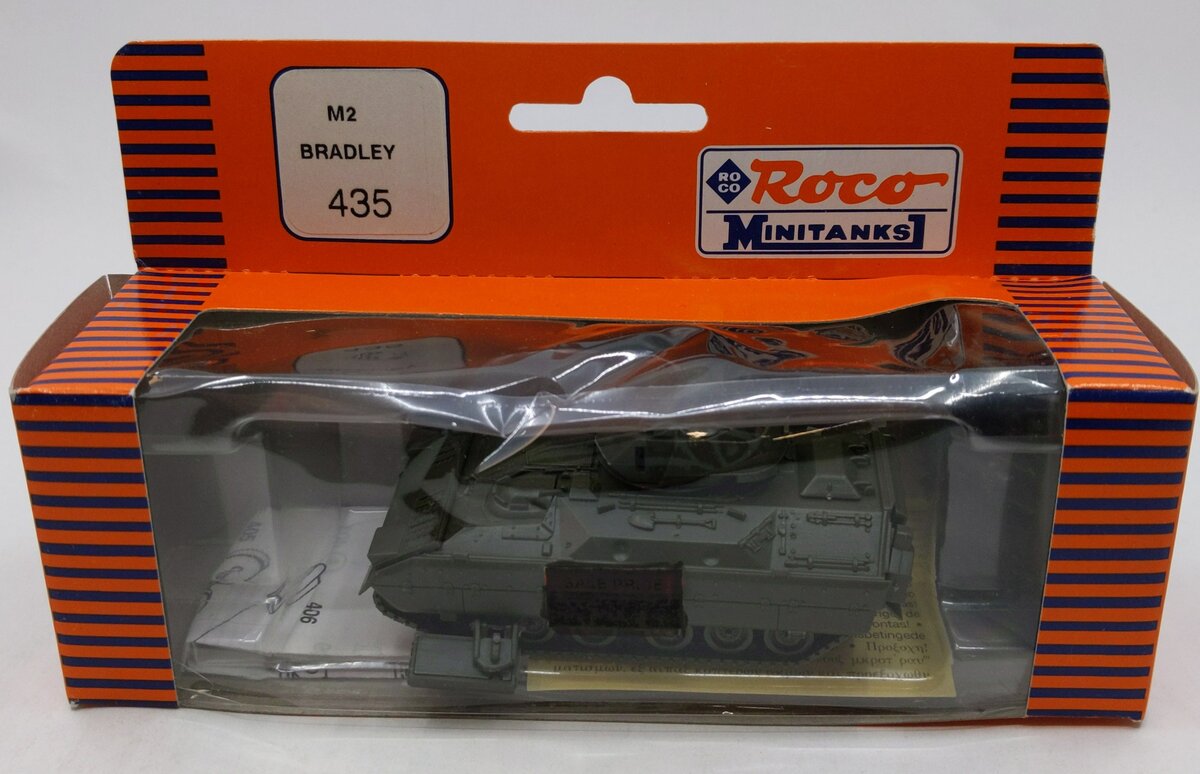 Roco 435 HO Scale Minitanks M2 Bradley