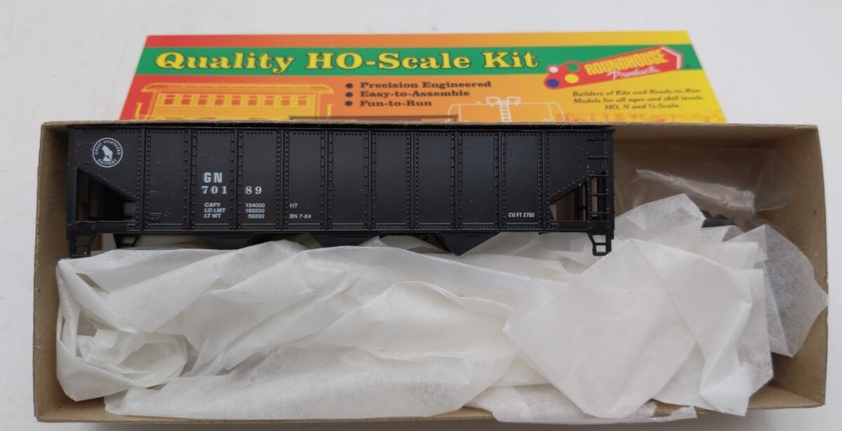 Roundhouse 07919 HO Great Northern 40' Rib-Side 3-Bay Hopper # 70189 Kit