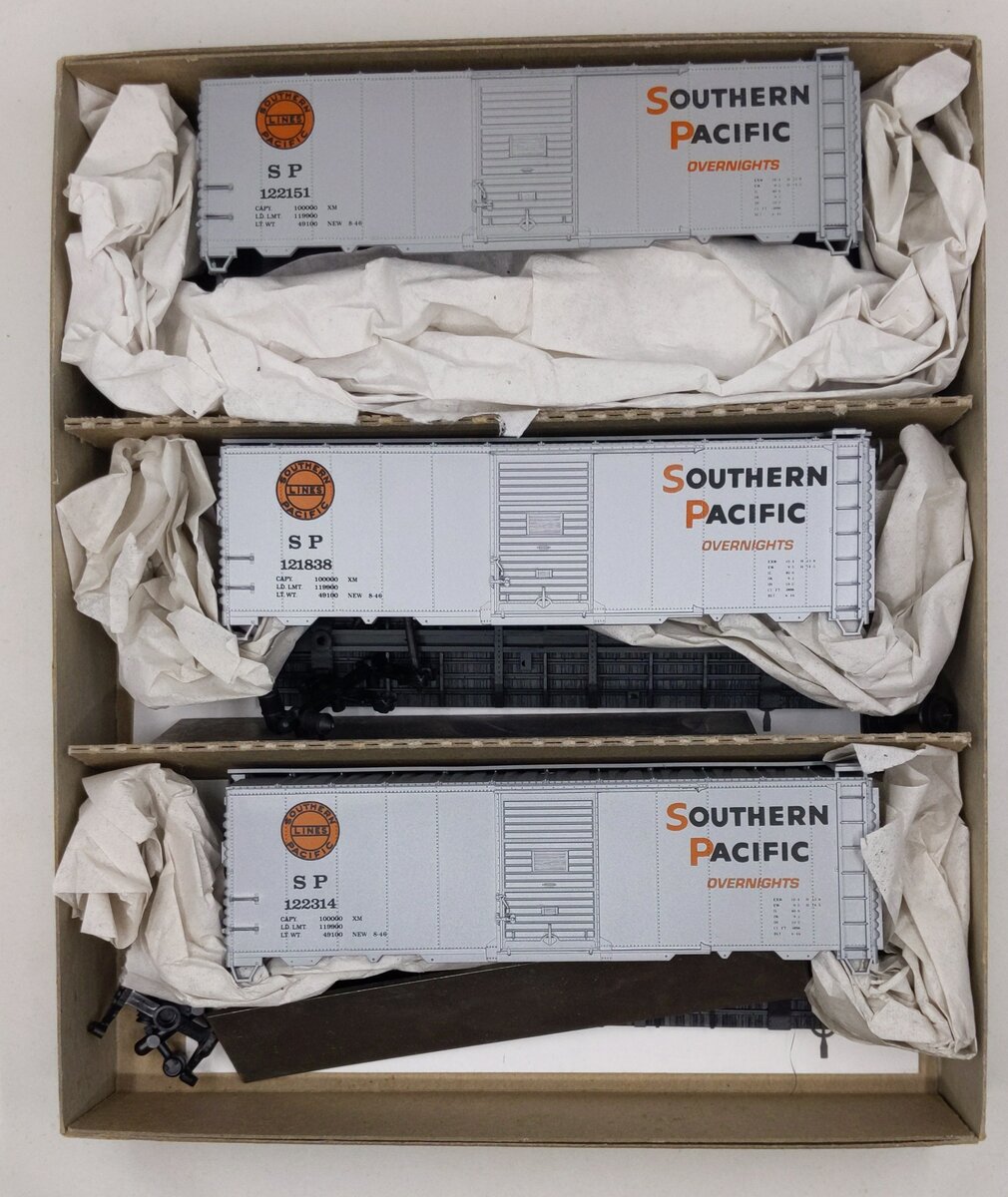 Accurail 3321 HO Southern Pacific 40' AAR Steel Boxcars (122314/122151/121838)