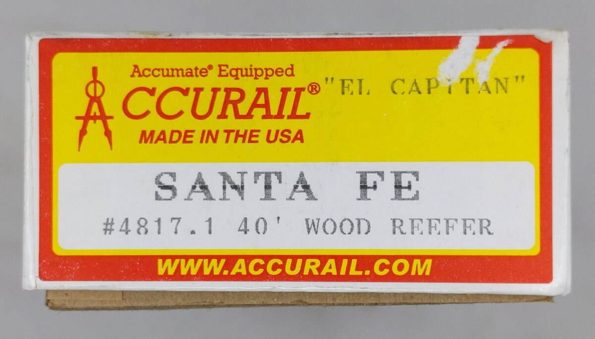 Accurail 2002.4 HO Scale Santa Fe ACF Covered Hopper Kit - Road #: 315092