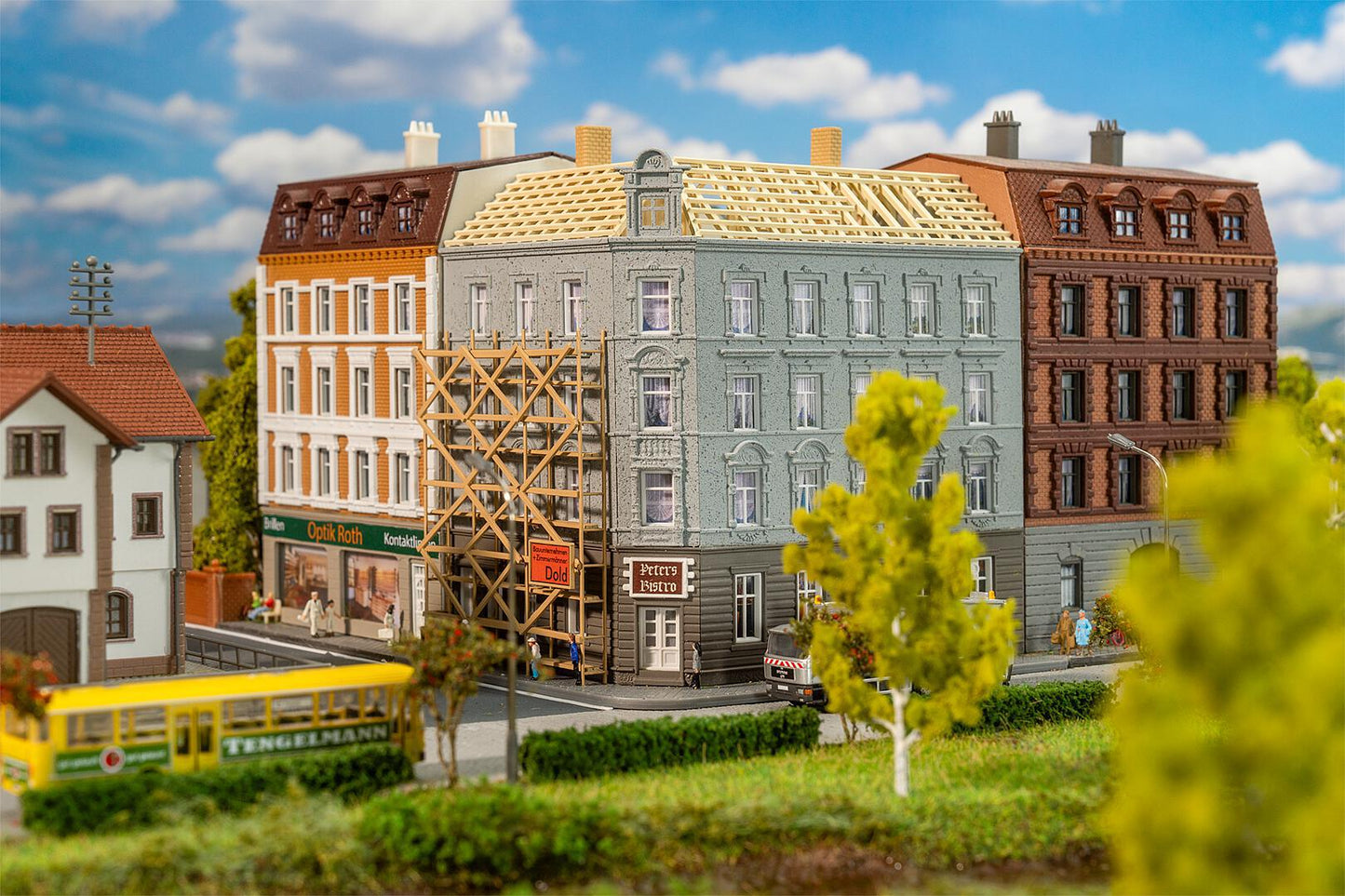 Faller 232166 N Townhouse Under Reconstruction Building Kit