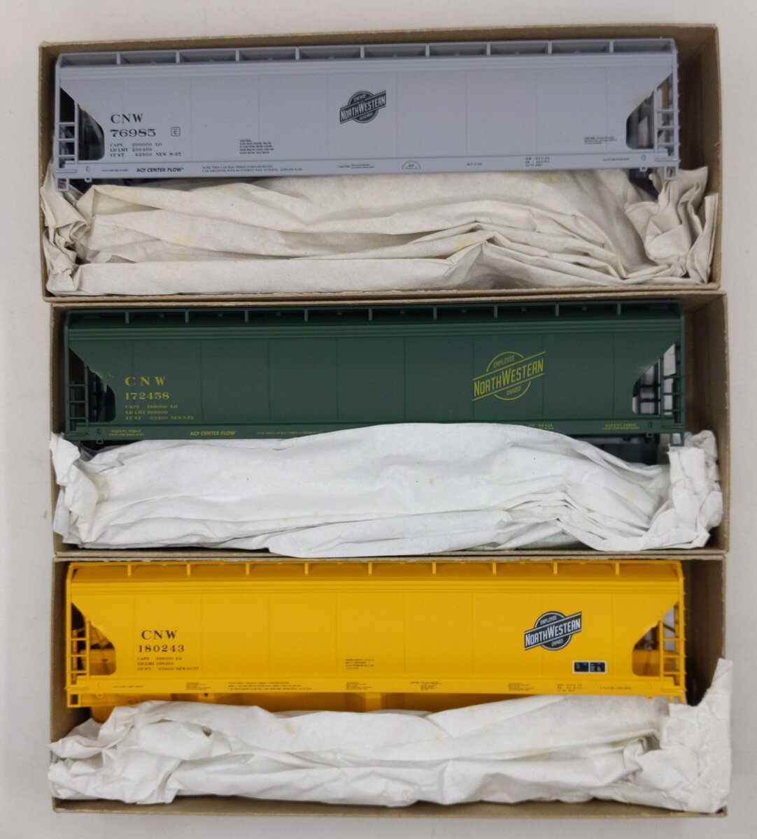 Accurail 3373 HO Scale Chicago and North Western ACF 3-Bay Centerflow Boxcar