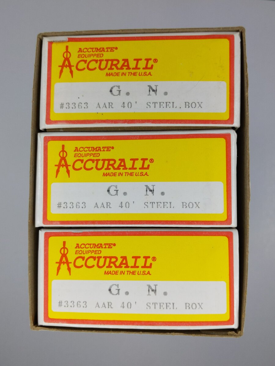 Accurail 3363 HO Scale Great Northern 40' Wood Reefer WFEX Boxcar (Set of 3)