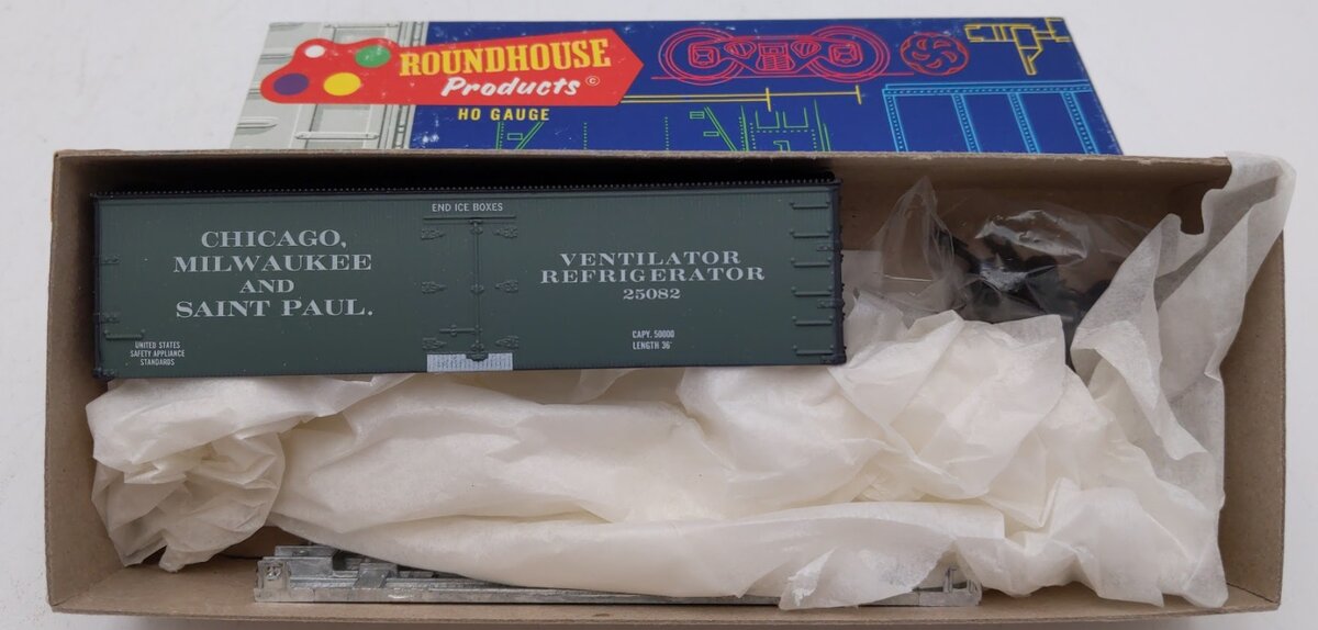 Roundhouse 3165 HO Chicago Milwaukee & Saint Paul Old Timer Reefer Car #25082Kit