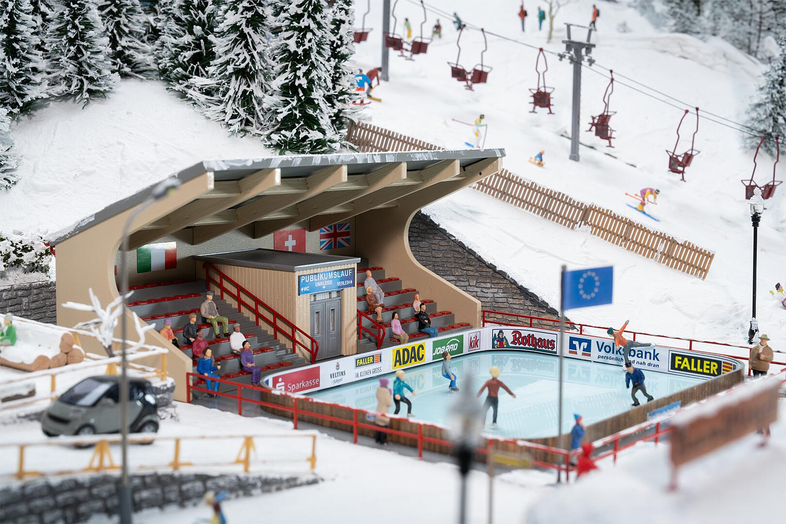 Faller 134005 HO Artificial Ice Rink with Moving Figures Building Kit