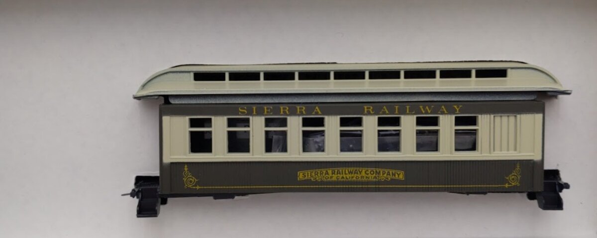 Roundhouse 3708 HO Scale  34' Overton Coach Car Sierra Railroad California Kit