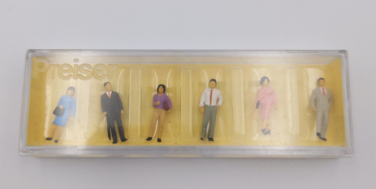 Preiser 119 HO Town Business Figures (Set of 6)