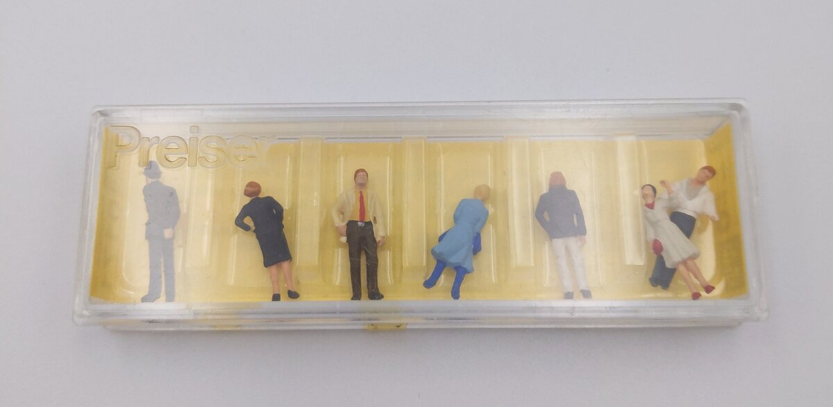 Preiser 0171 HO Travelers, Arrivals, Departures 7 Piece Figure Set