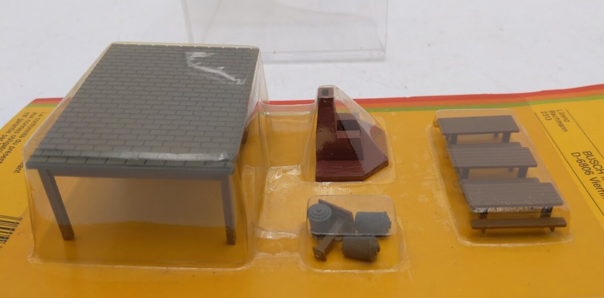 Busch 6008 HO Scale Picnic Plastic Set