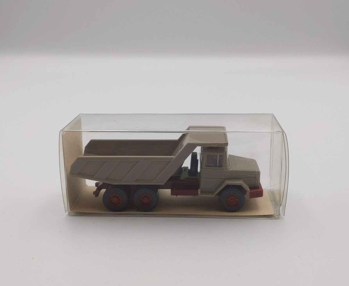 Wiking 671 1:87 Magirus-Deutz D 22 AK Dump Truck