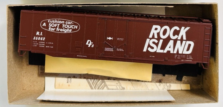 Athearn 1326 HO Scale Rock Island Railroad 50' Plug Door Box Car # 35062 Kit
