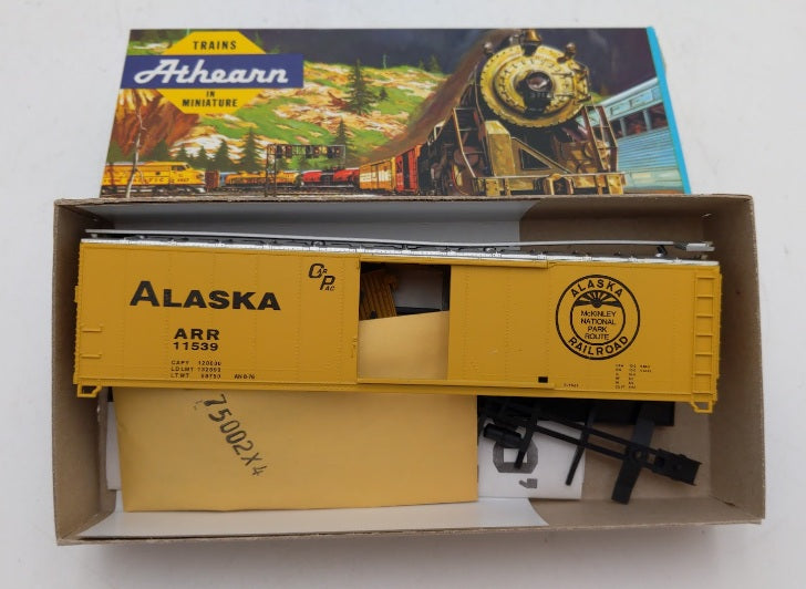 Athearn 2273 HO Alaska Railroad McKinley Park 50' Single Door Boxcar # 11539 Kit