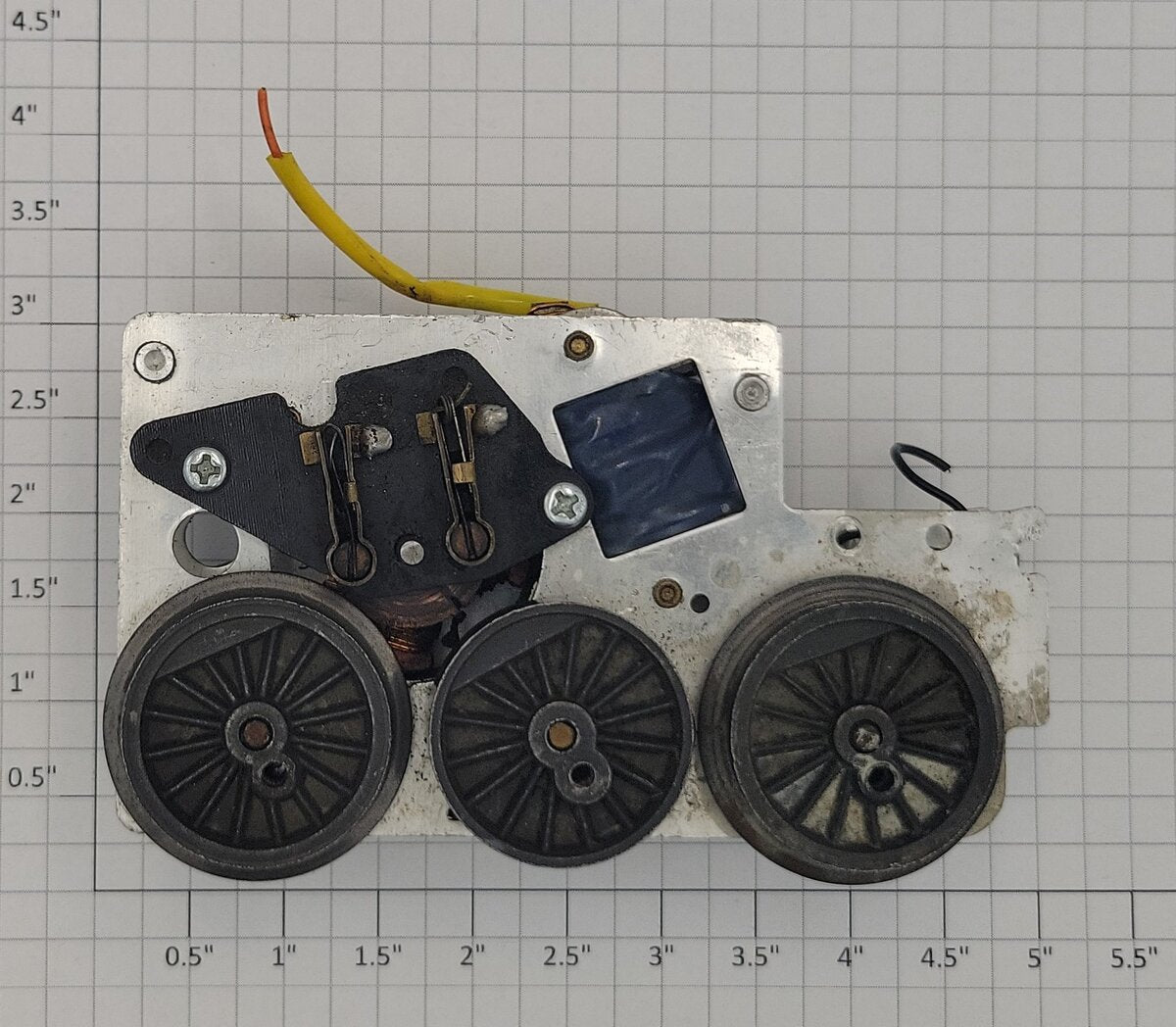 Lionel 2026-100 6-Wheel Motor Chassis without E-Unit
