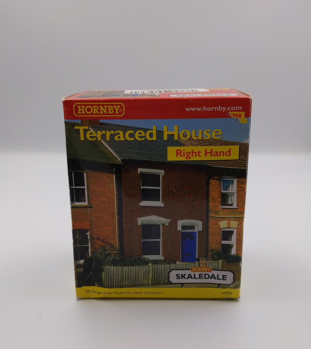 Hornby R8622 OO Terraced House Right Hand Building-Assembled