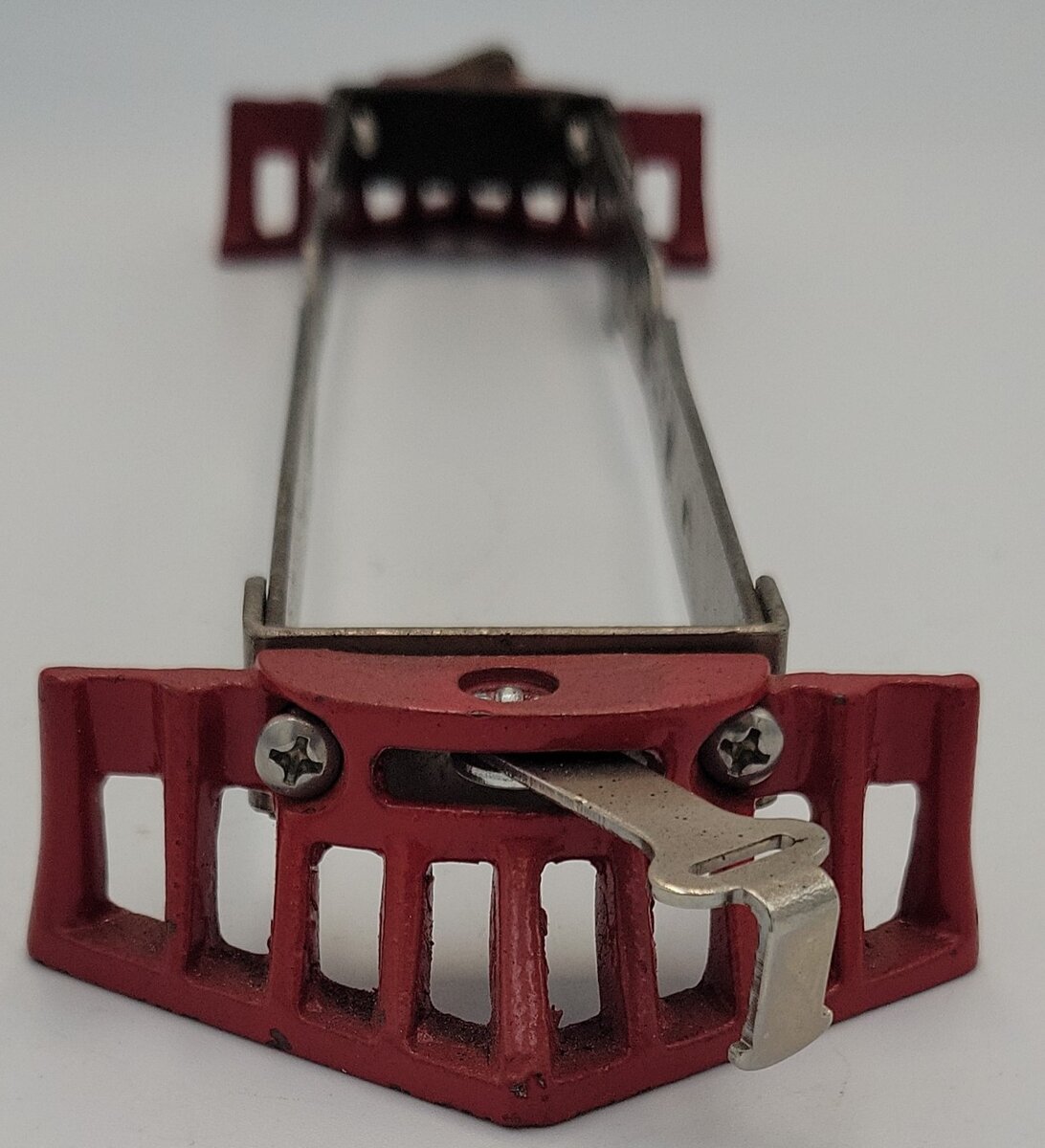 Lionel 38-16-15 Standard Gauge Electric Loco Frame Assembly w/ Cowcatchers #38