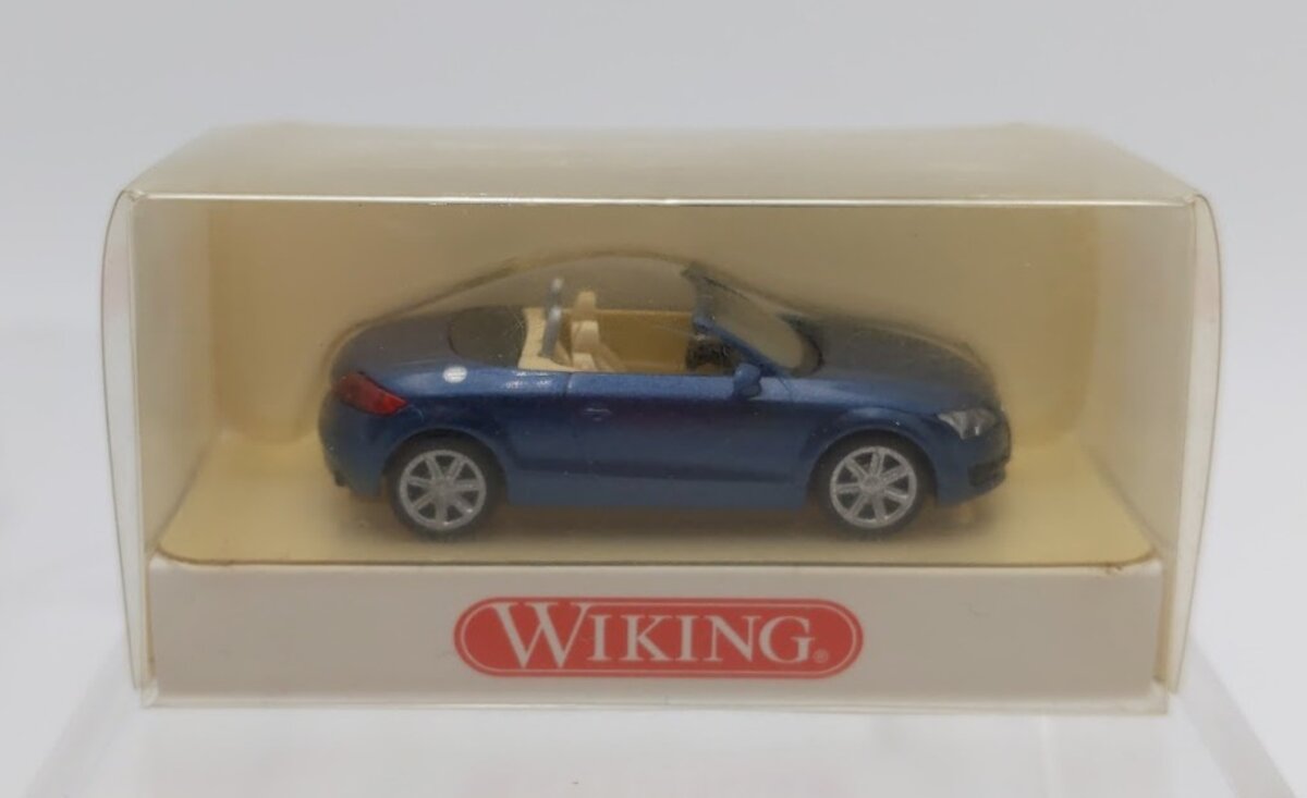 Wiking 134 40 32 HO Scale Blue W/Beige Interior 2006 Audi TT Roadster