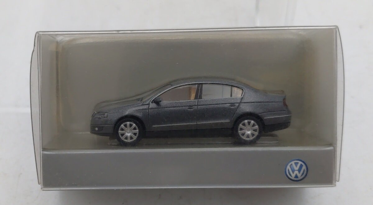 Wiking 064255 HO Scale Metallic Grey Volkswagen VW Passat Variant
