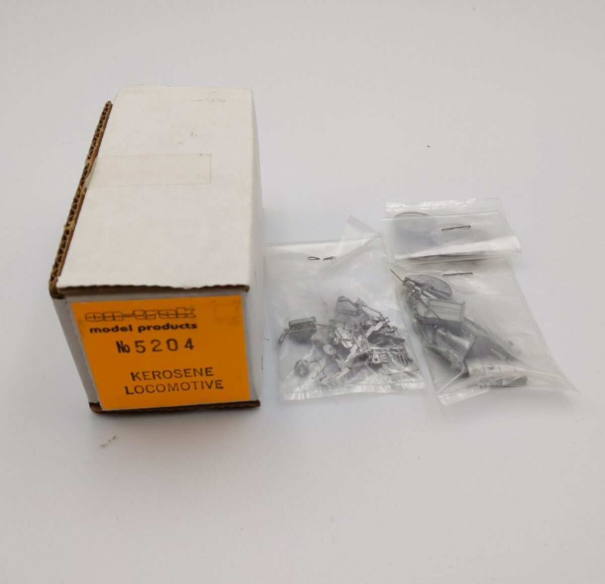 On-Trak Model Products 5204 1:87 Kleiber Flatbed Truck Kerosen Locomotive Kit