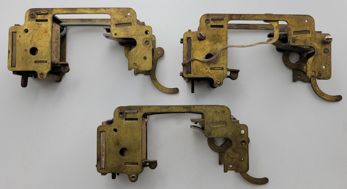 Lionel E-390E-6 Standard Brass Pendulum Electric Reverse Unit & Frame (Bag of 3)