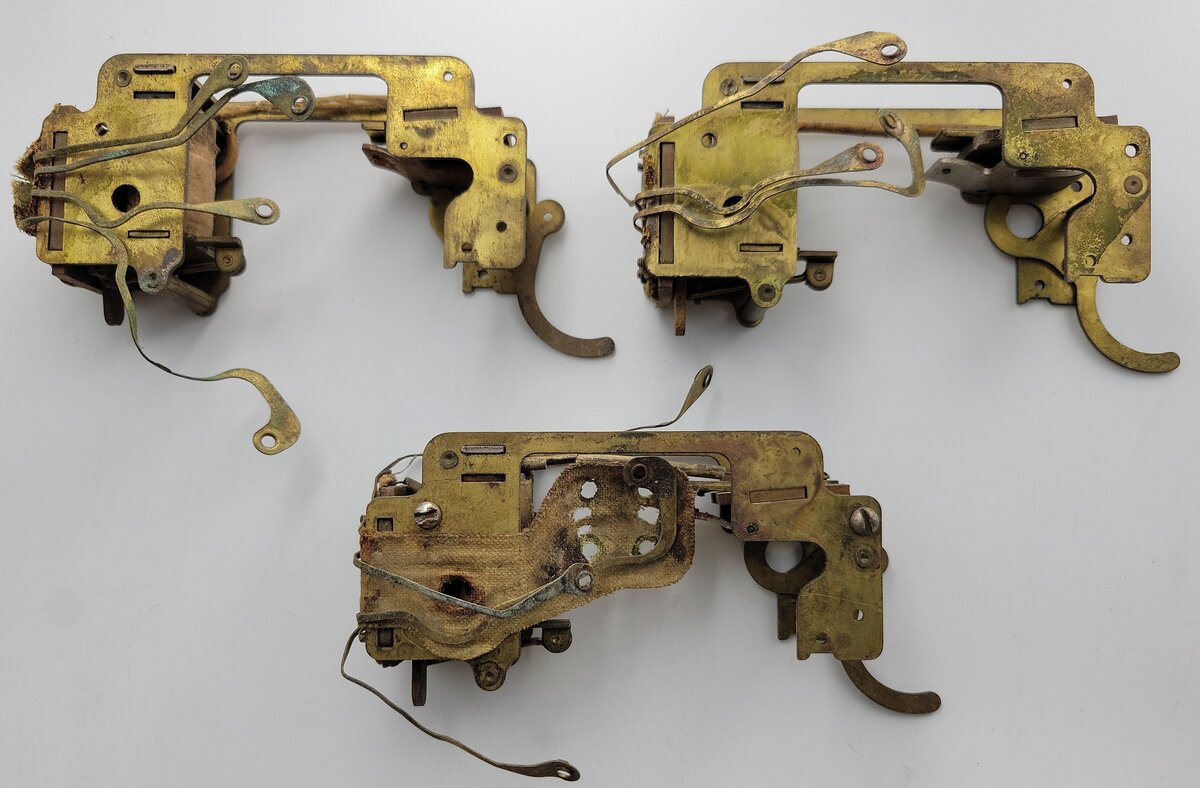 Lionel E-390E-6 Standard Gauge Brass Pendulum Electric Reverse Unit (Bag of 3)