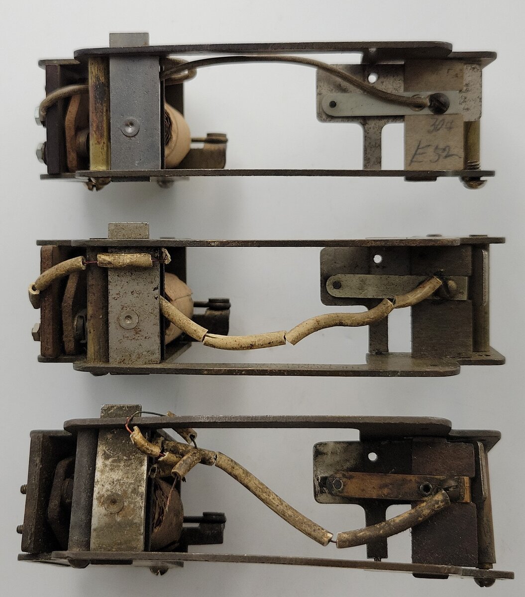 Lionel E-72 Standard Reverse Unit Complete w/ Brass Frame (Old Style) (Bag of 3)